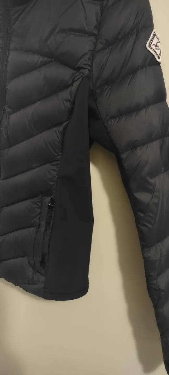 Hollister Black Puffer Jacket image indicator(4)