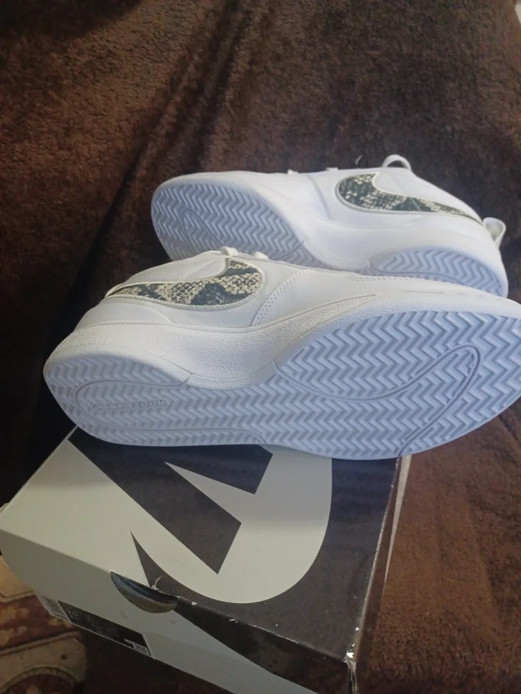 nike book 1 rattlesnake size 9.5 image indicator(4)