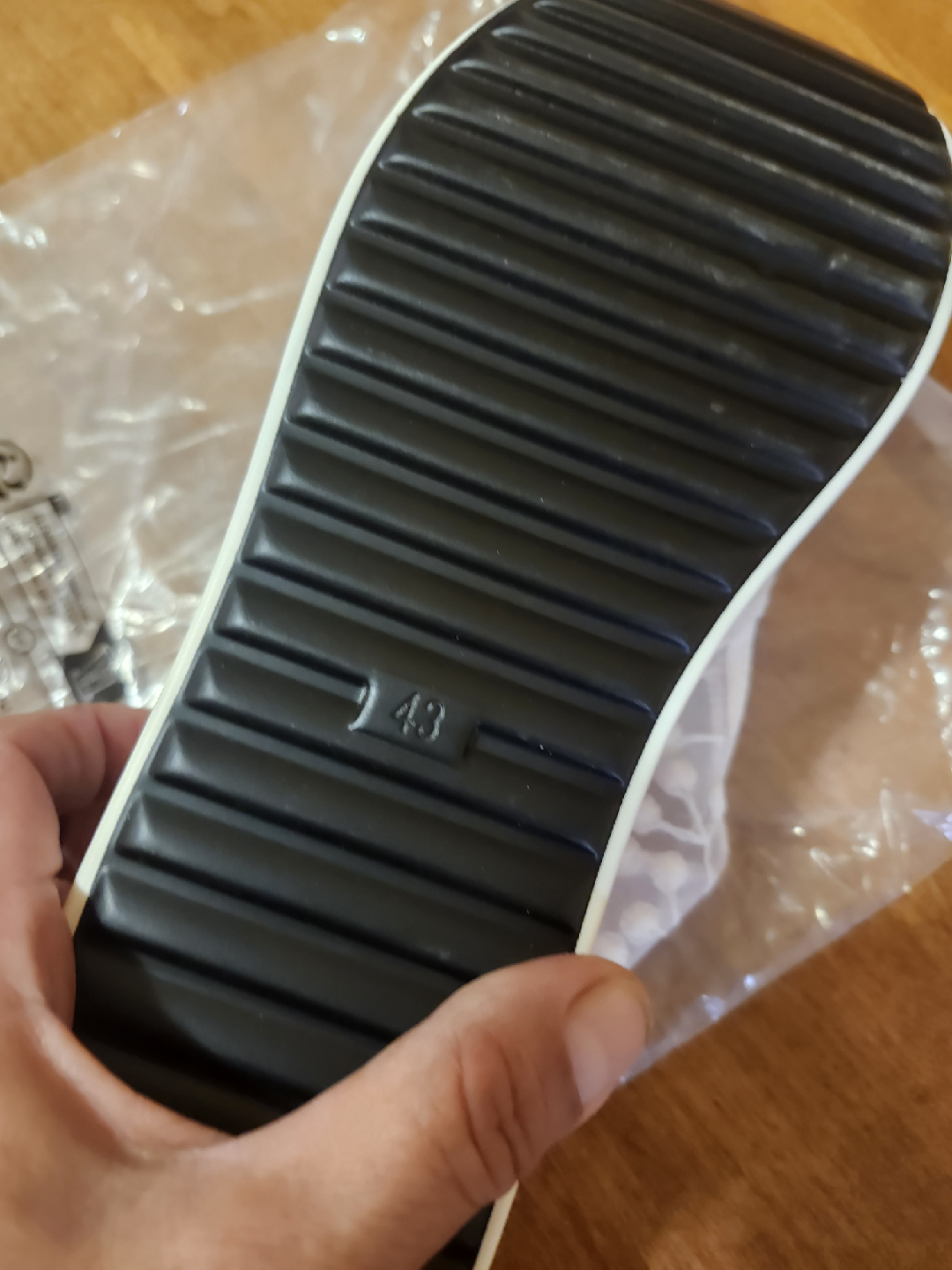 White Floral Slip-On Shoes - Size 43 - photo 3