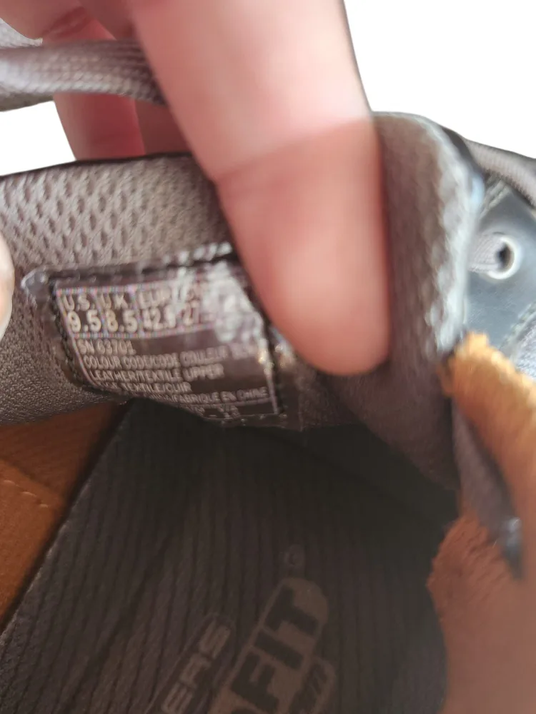 Skechers Men's 9.5 Leather Upper Sneakers image indicator(2)