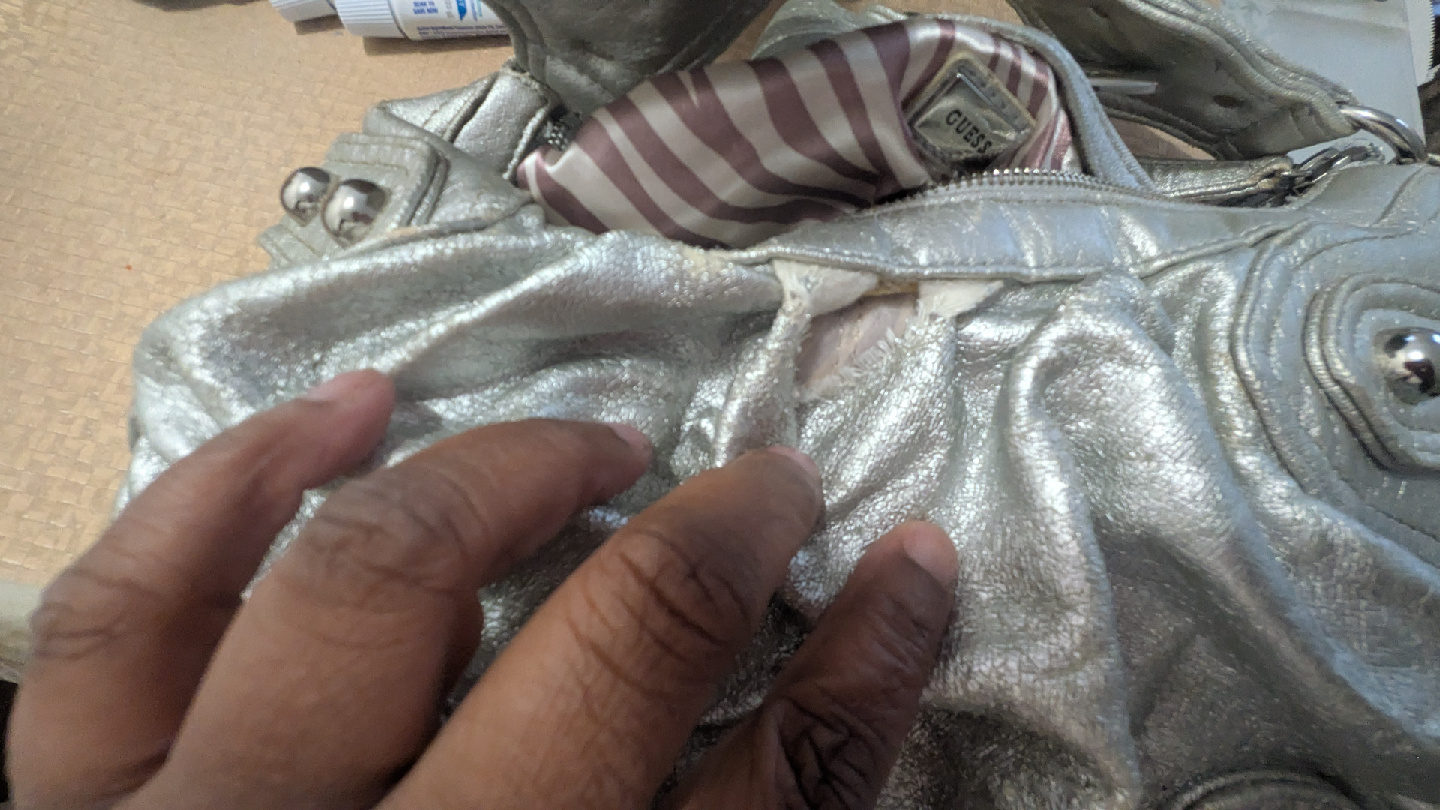 Guess Silver Purse - photo 2