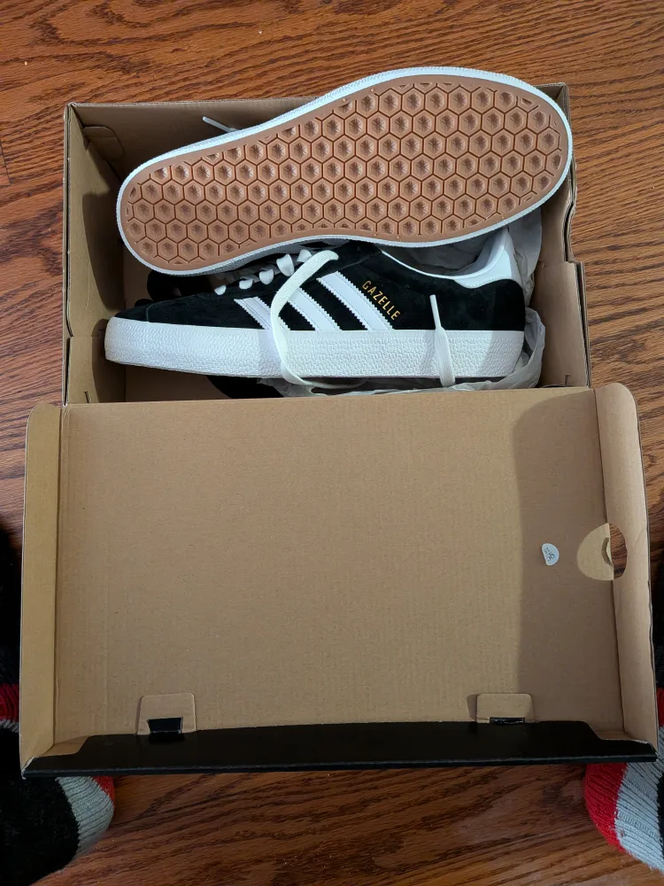 Adidas Gazelle ADV Black/White, US Men's 9 image indicator(2)