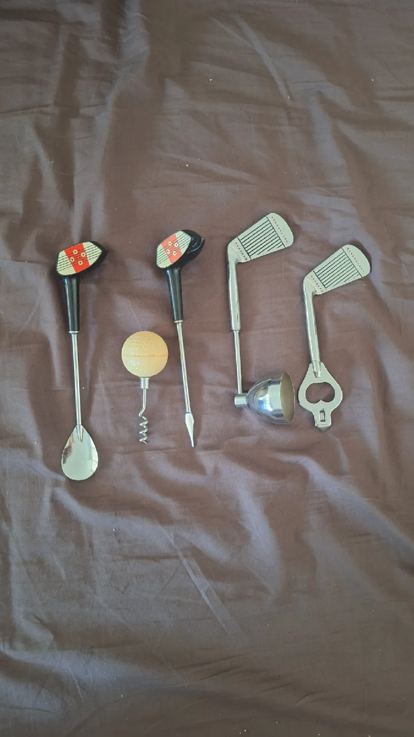 Vintage Golf Club Bar Tool Set image indicator(2)
