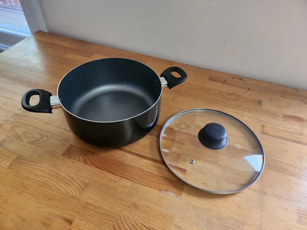 Stock Pot with Lid image indicator(3)