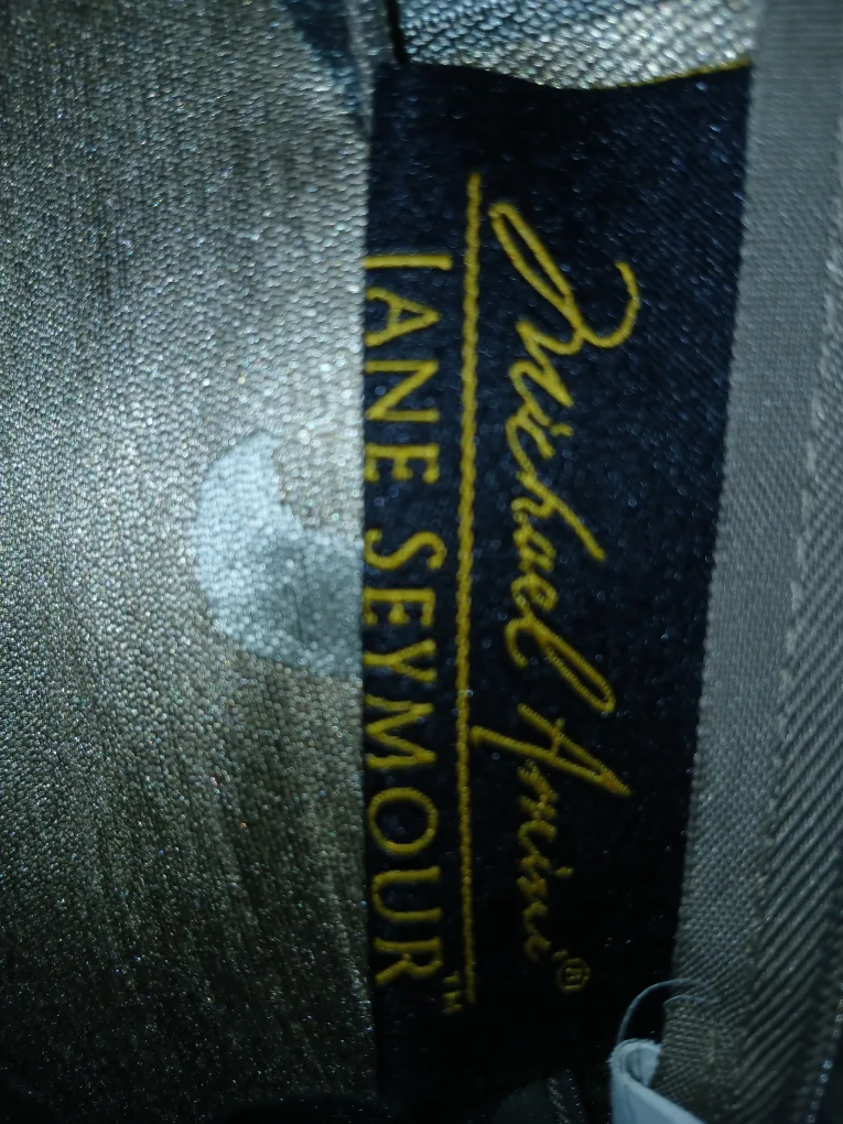 YOU NAME YOUR PRICE Michael Amini qn quilt & 4 pillow shams image indicator(3)