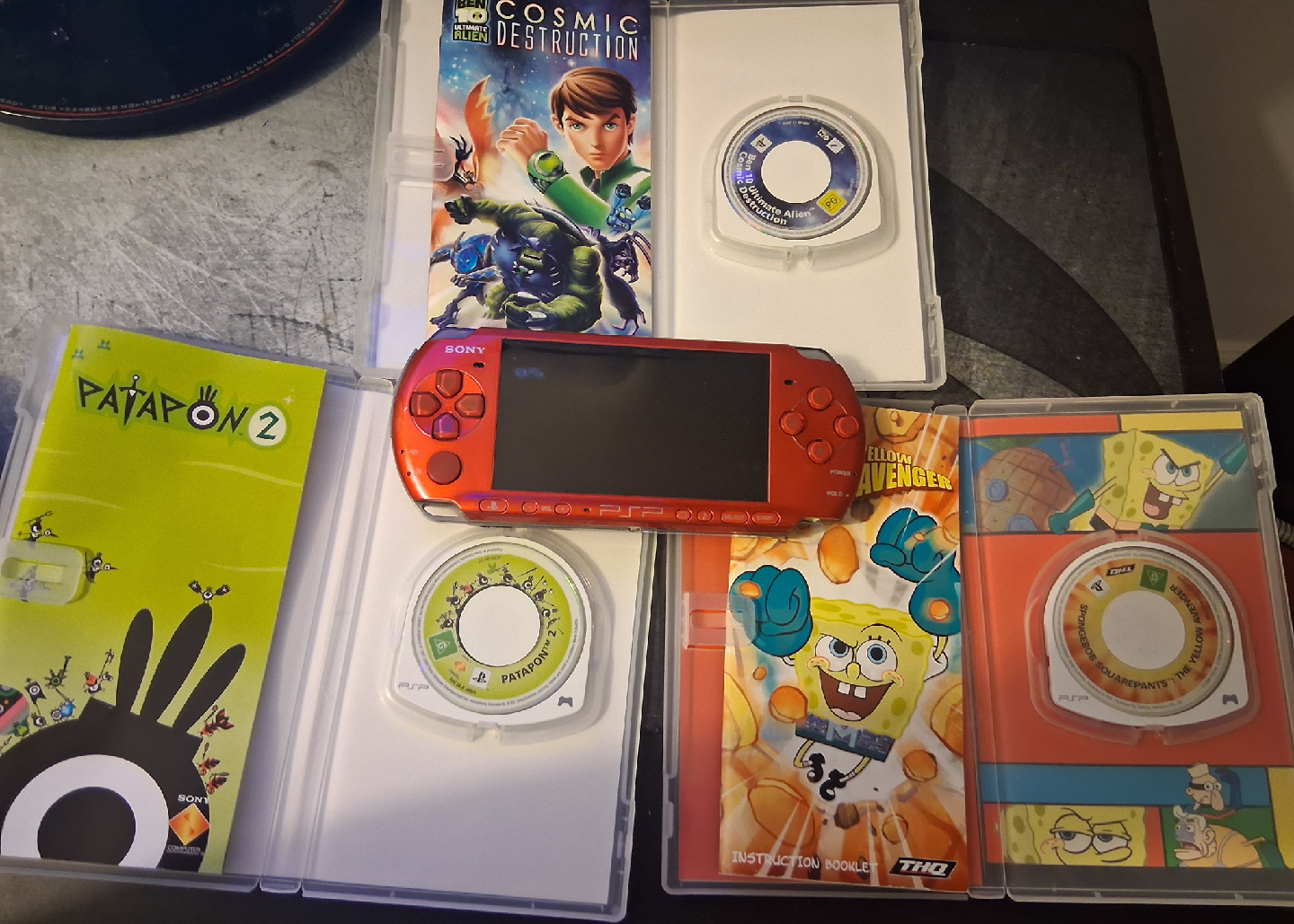 Sony PSP Red with 3 Games - photo 2
