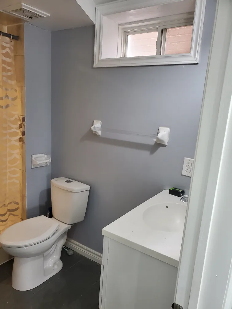 walk out basement for rent image indicator(6)