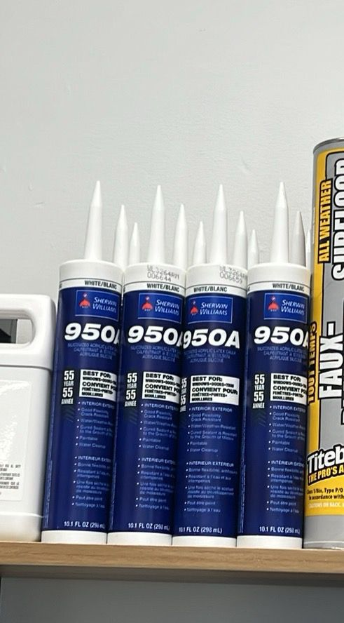 Sherwin Williams 950A White Acrylic Caulk - photo 2