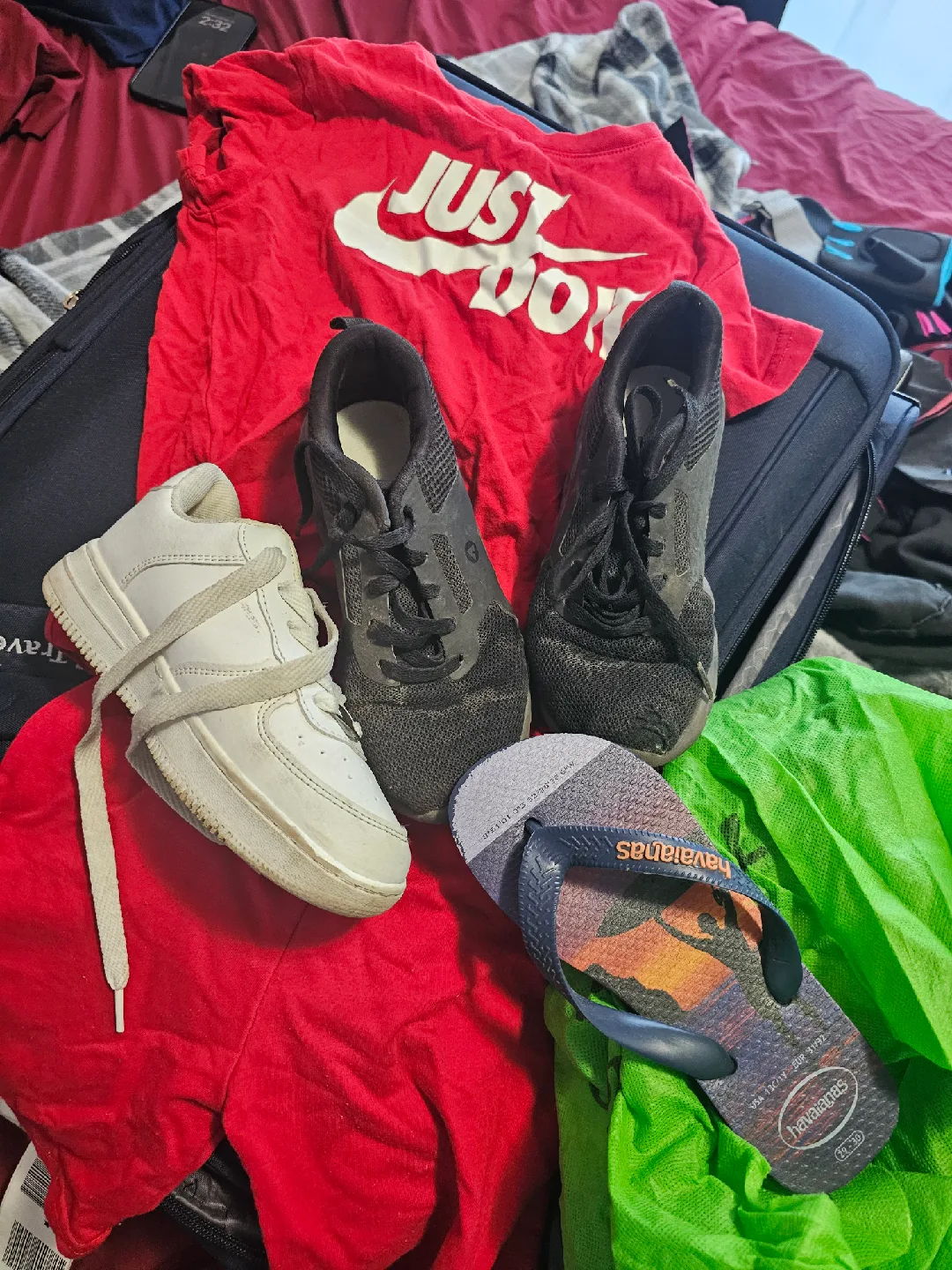 A bag of mix nax! clothes and shoes and slippers image indicator(4)