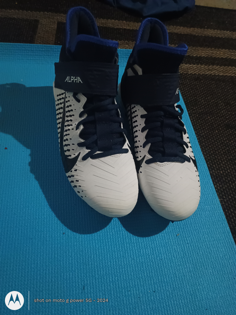 Nike Alpha Menace Pro 3 Football Cleats - US 7.5