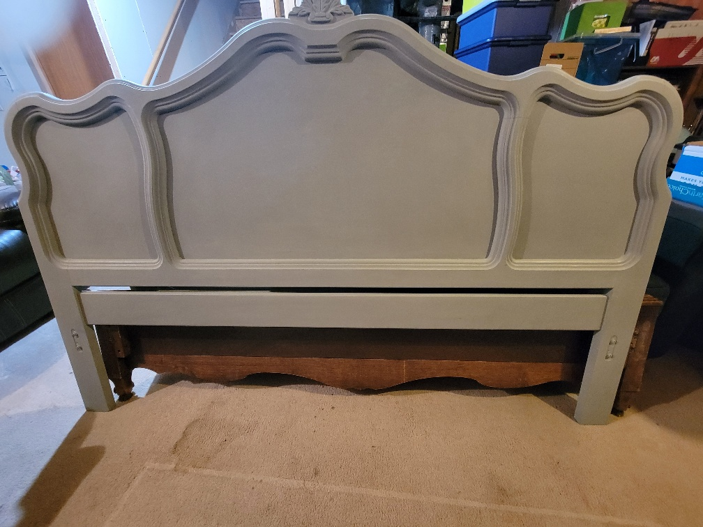 Bedroom Set - Dresser, Nightstands, Headboard - photo 2