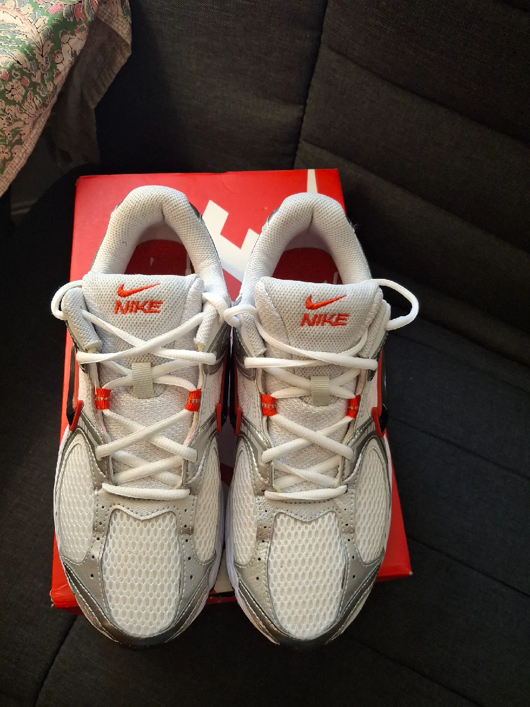 Nike V5 RNR running shoes image indicator(2)