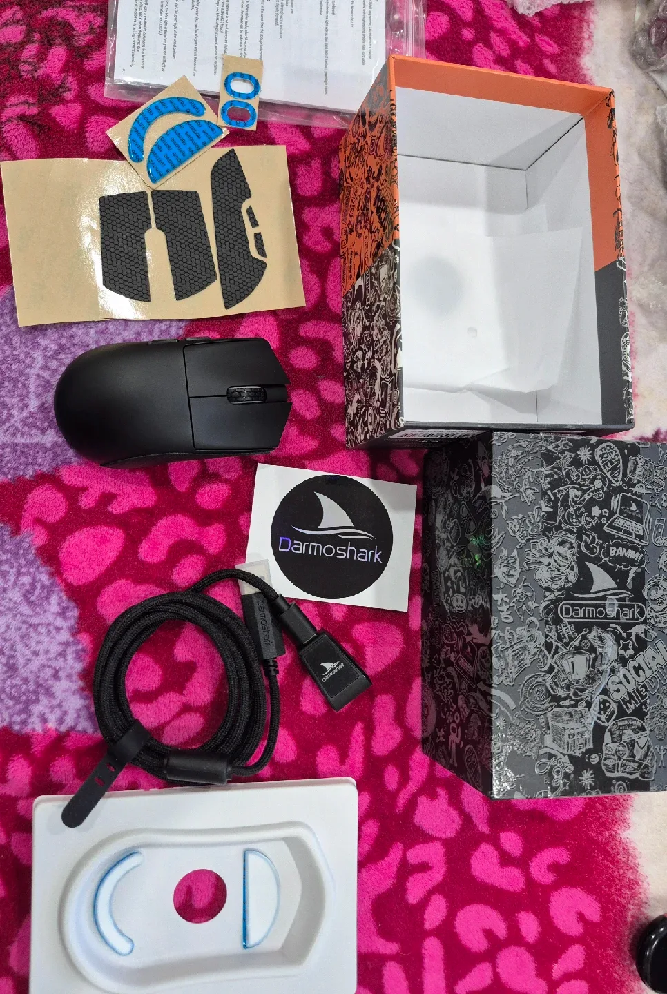 Darmoshark M3 Micro Pro Wireless Gaming Mouse thumbnail