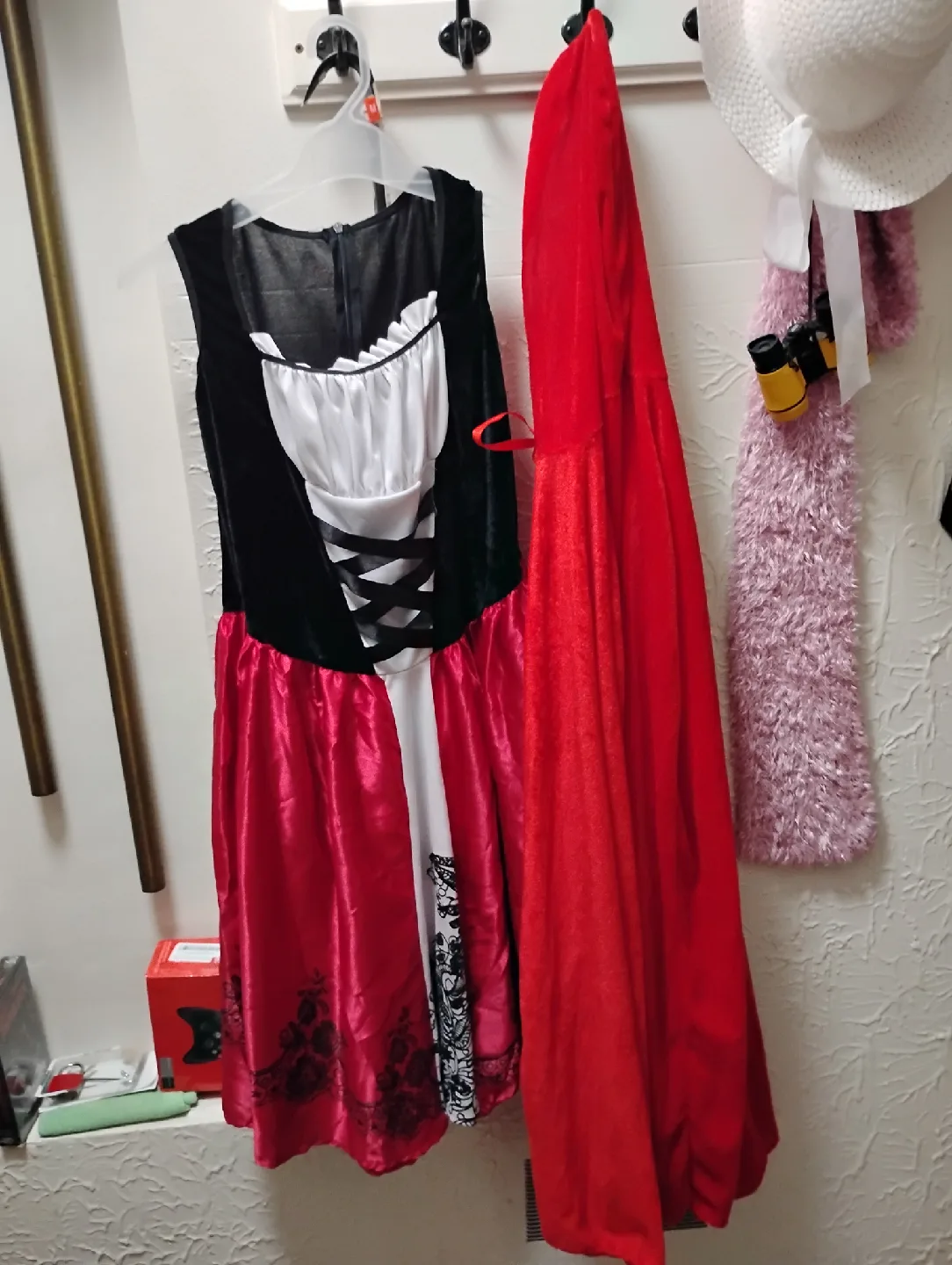 Red Riding Hood Costume - Size Small image indicator(3)