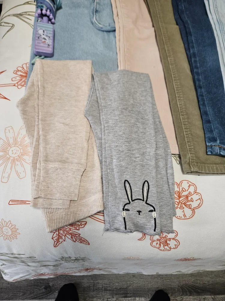 Girls Winter Clothes Bundle - Size 5-6T image indicator(7)