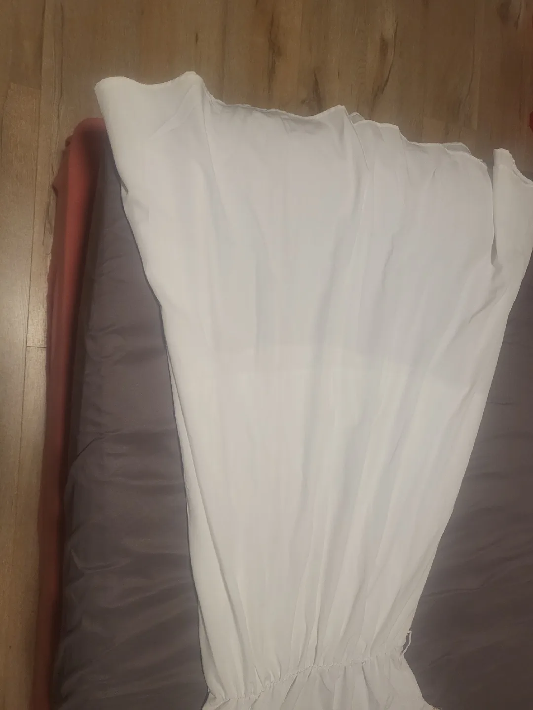 White Dress image indicator(2)