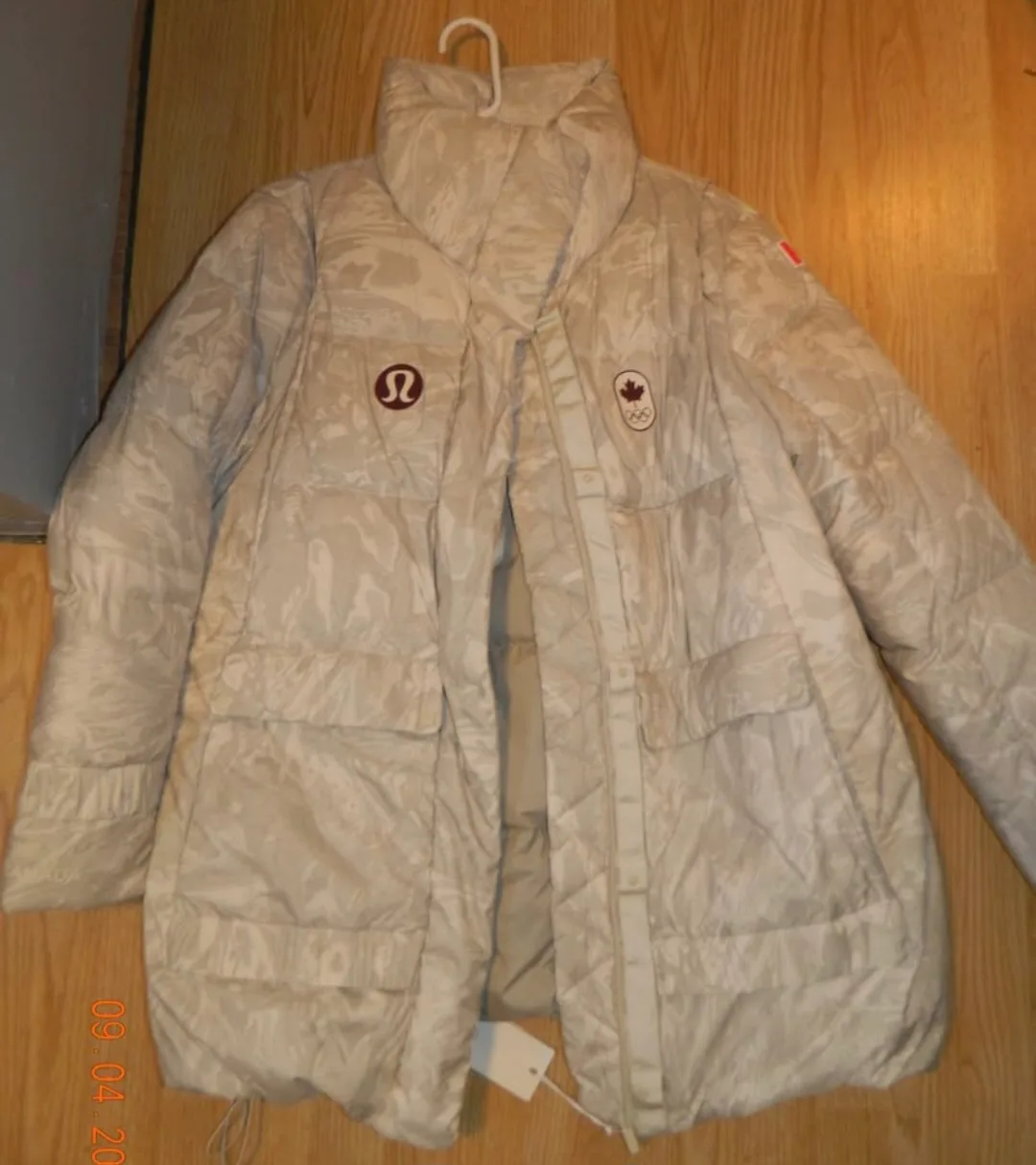NWT Lululemon Team Canada Down Jacket..size 12 thumbnail