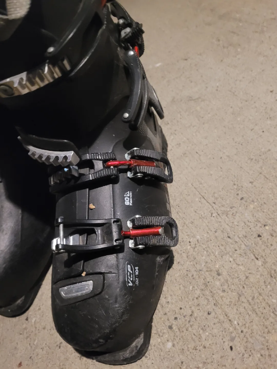 Alpina Ski Boots Size 28.5 image indicator(2)