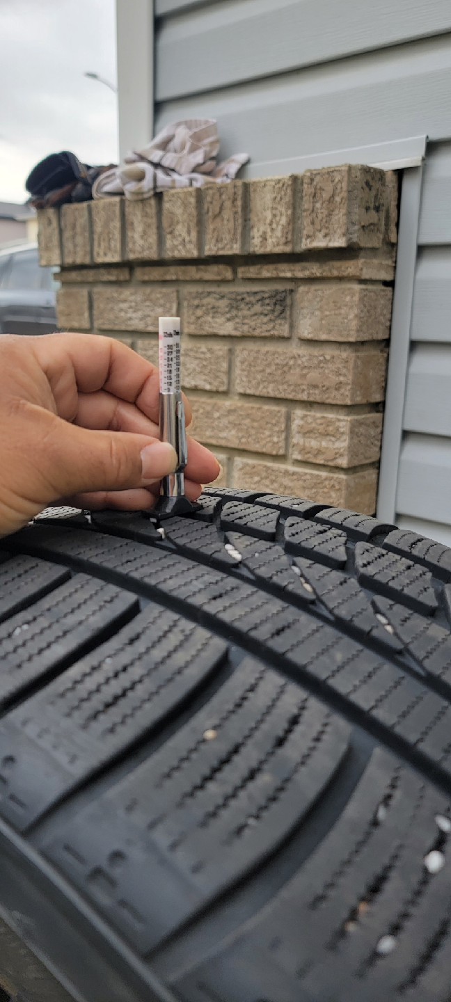 Hankook Icebear W300 235/50R18 Winter Tires - photo 4