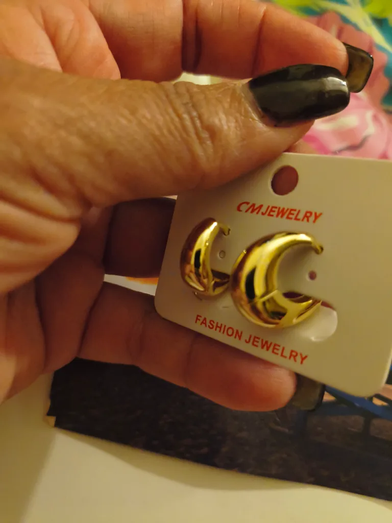 CM Jewelry Gold Hoop Earrings image indicator(2)