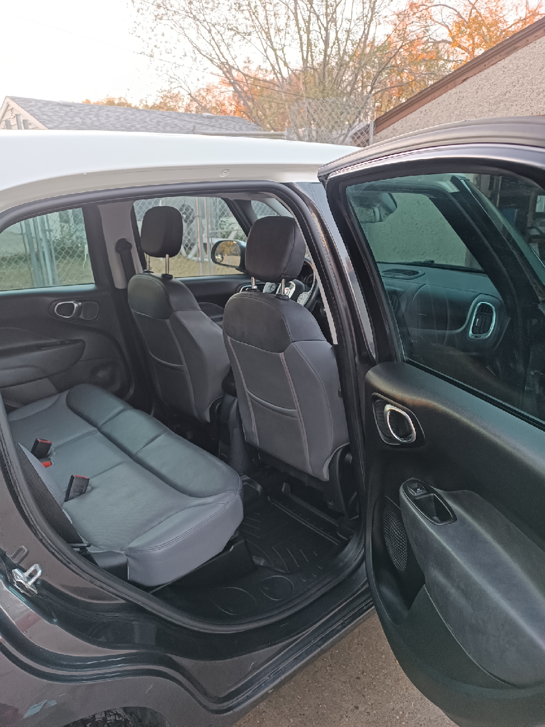 Fiat 500L (lounge) fully loaded with every option - photo 5