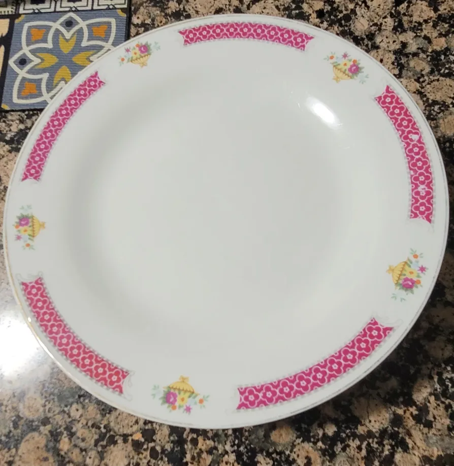 Set of 4 Decorative Plates image indicator(3)