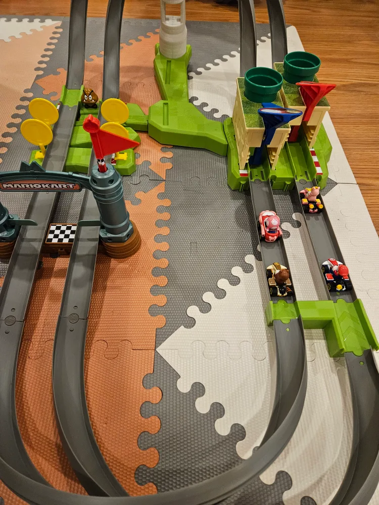 Mario Kart Circuit Track Set image indicator(3)
