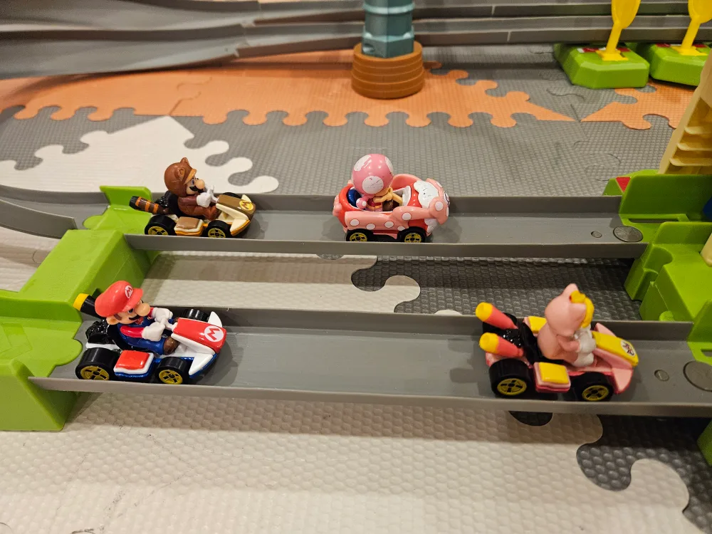 Mario Kart Circuit Track Set image indicator(4)