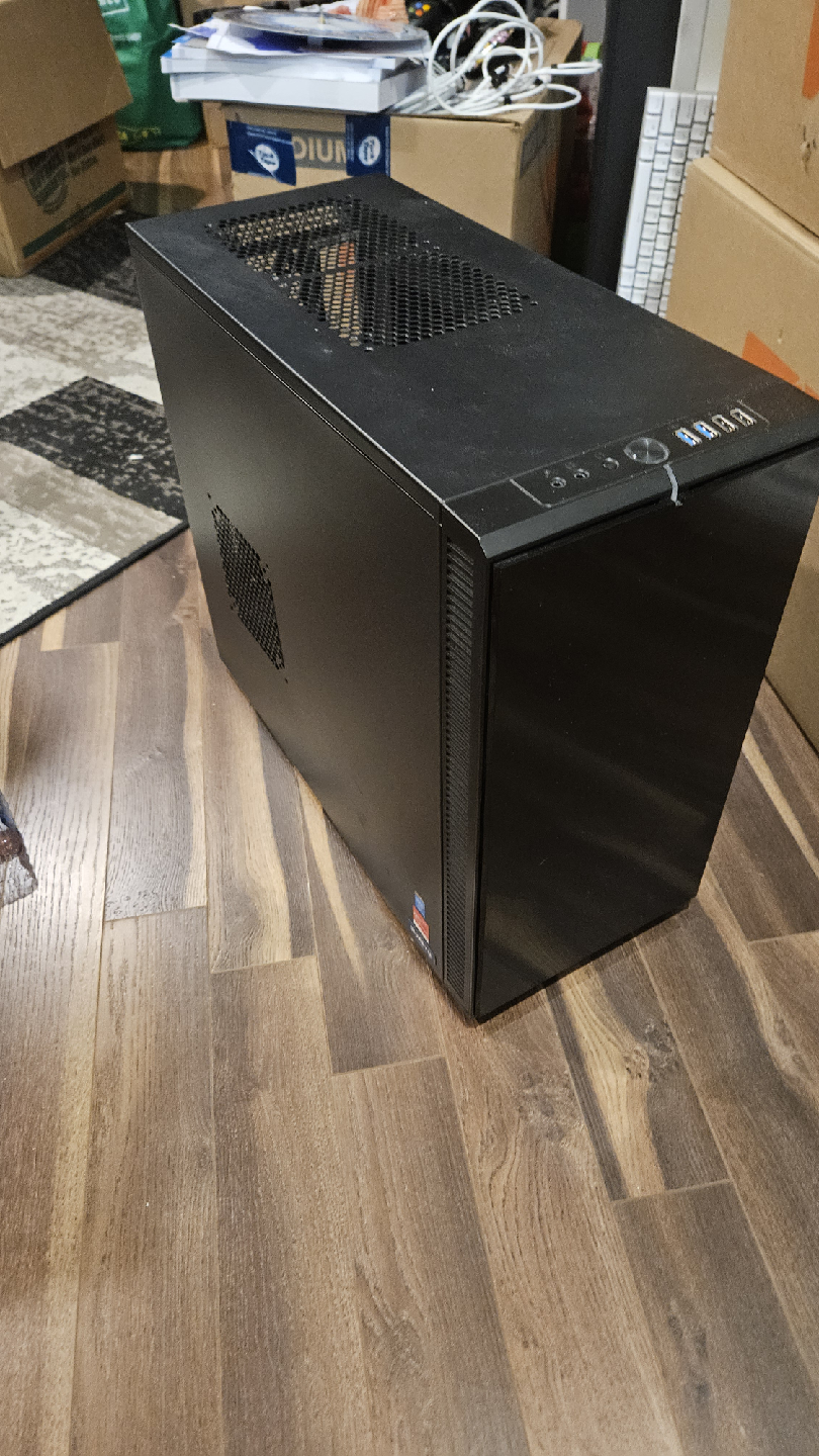 Fractal Design PC Case - Define R4