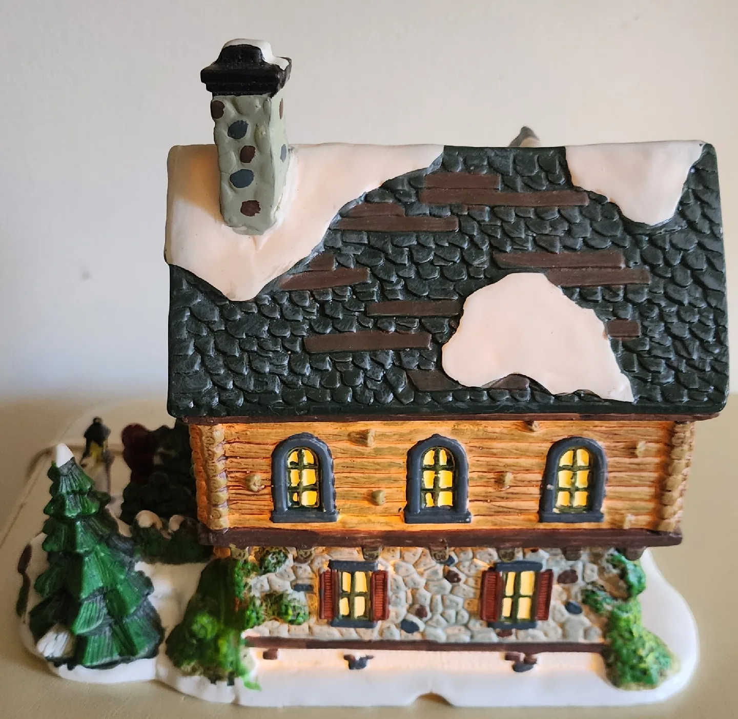 Lemax Christmas Village Collection Lighted Building thumbnail