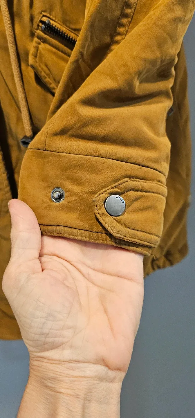 ONLY Winter Parka - Size M image indicator(5)