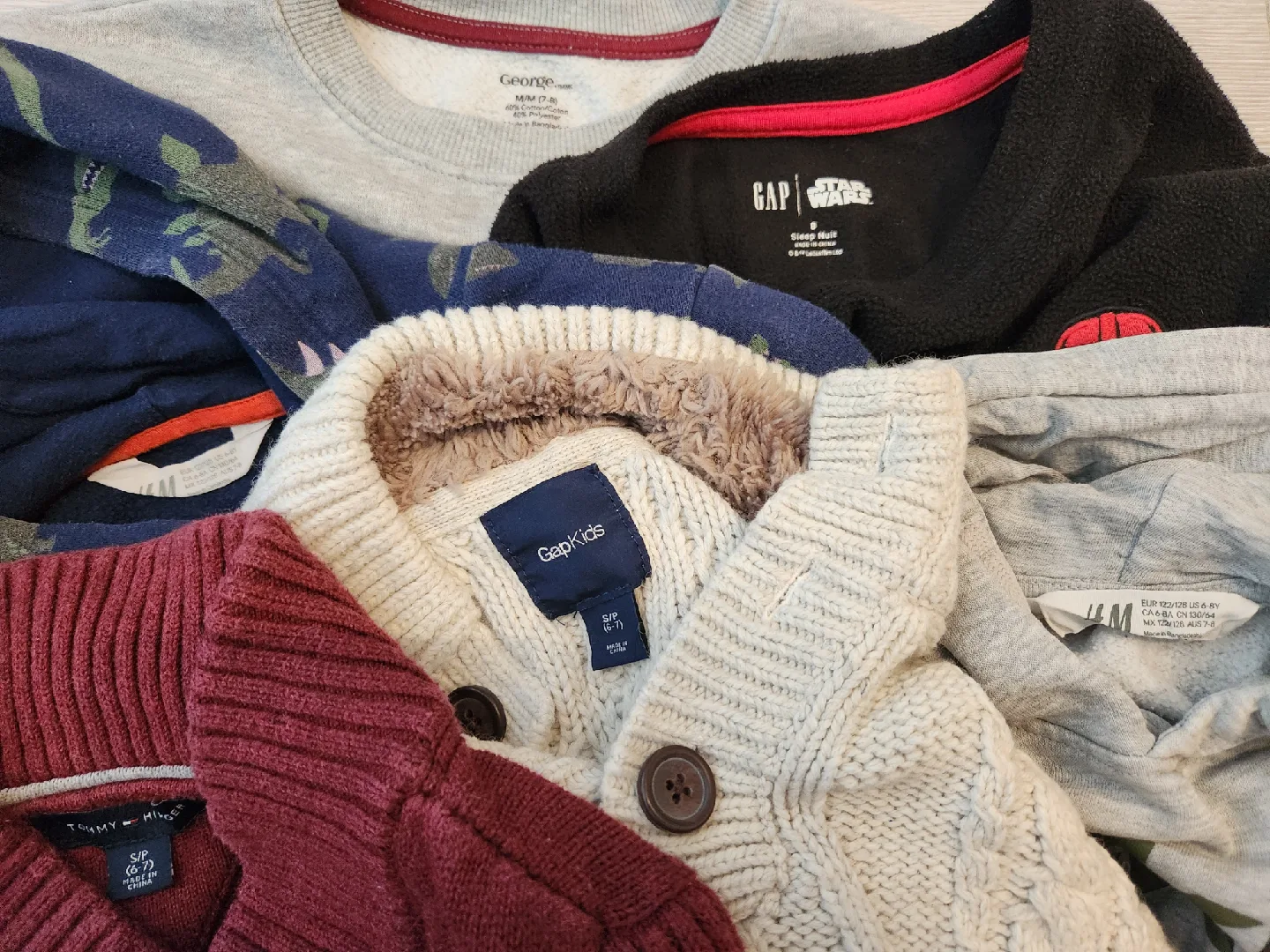 Boys 6-8 Sweater Lot image indicator(6)