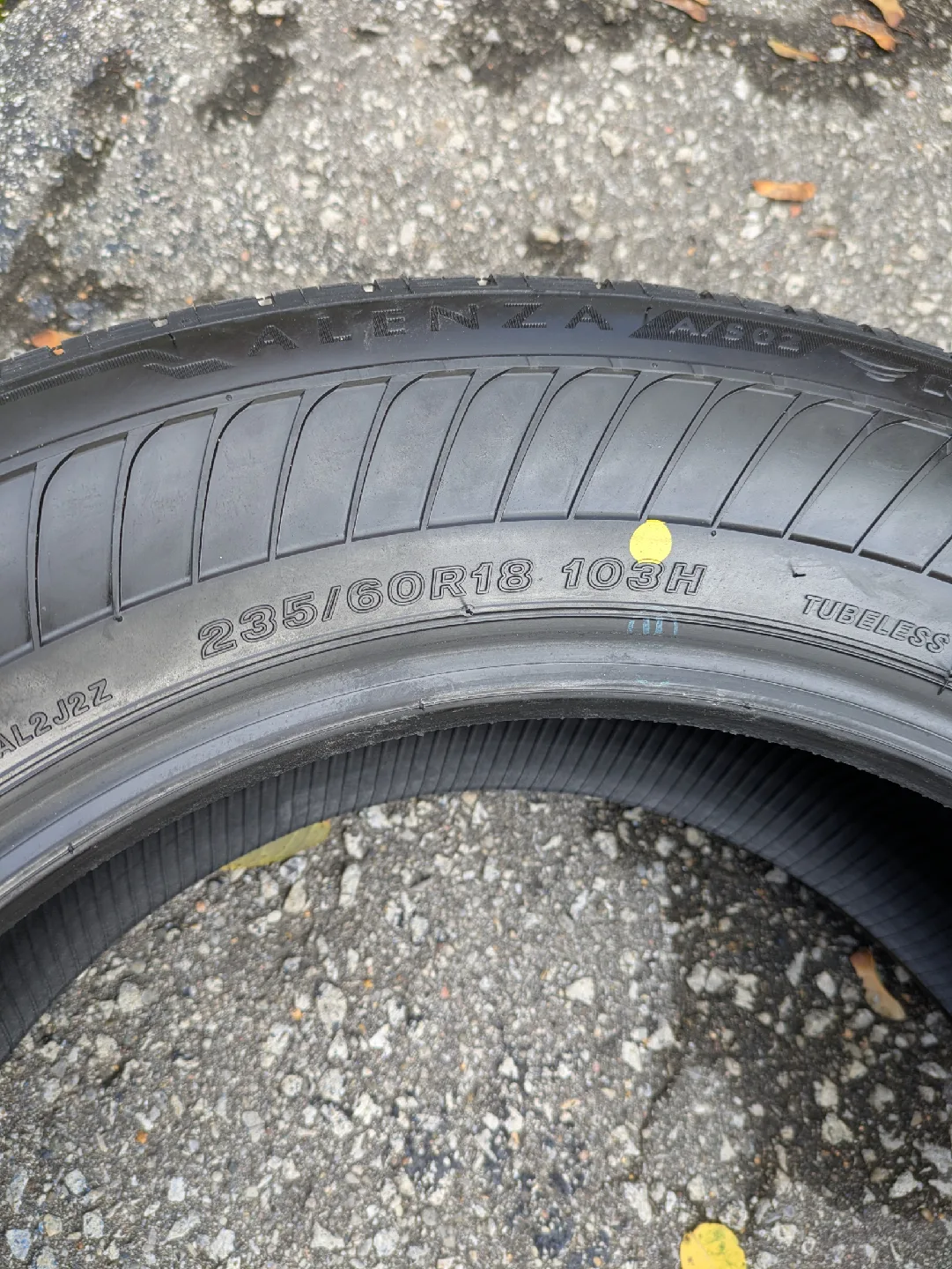 Bridgestone Alenza Tires - 235/60R18 image indicator(3)