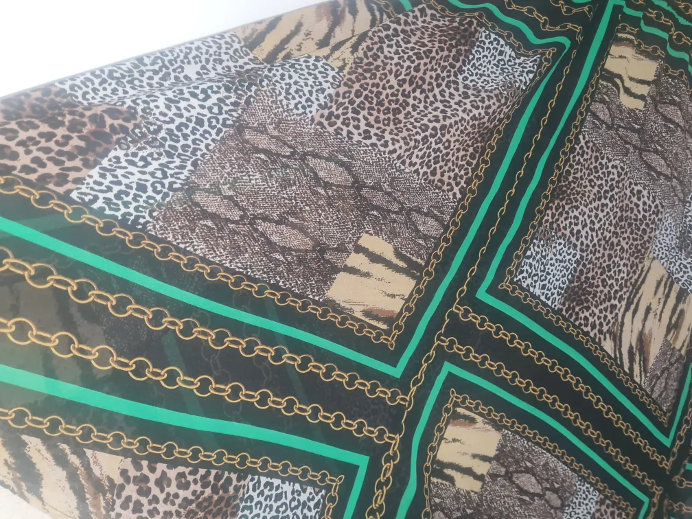 Pre-loved gowns size 16-18 image indicator(9)