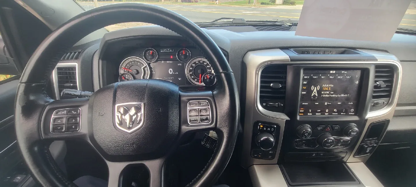 2018 RAM 1500 SLT image indicator(9)