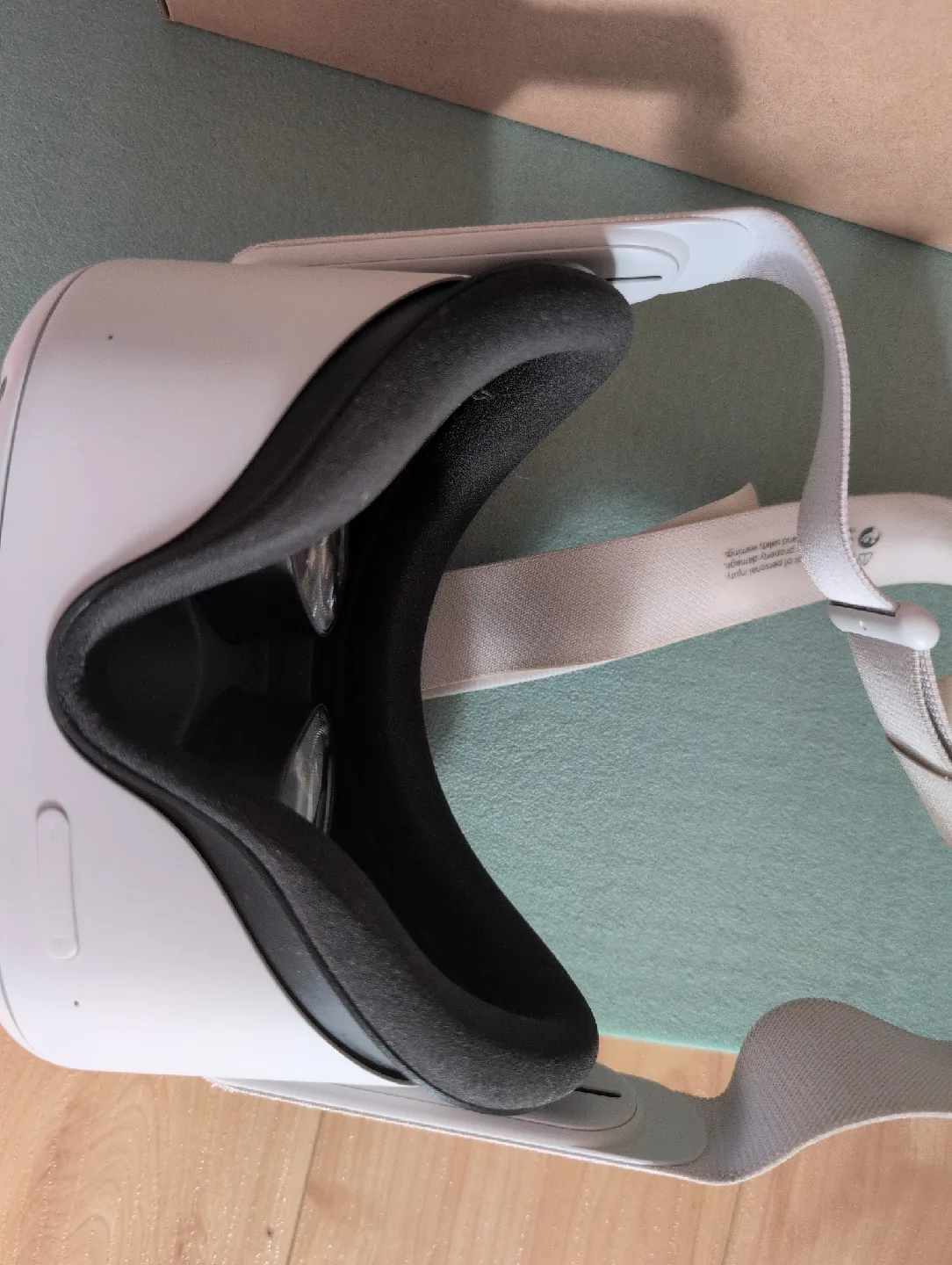 Meta Quest 2 VR Headset - Like New! image indicator(8)