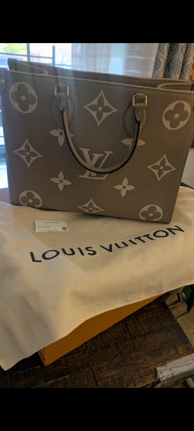 Louis Vuitton OnTheGo Tote Bag