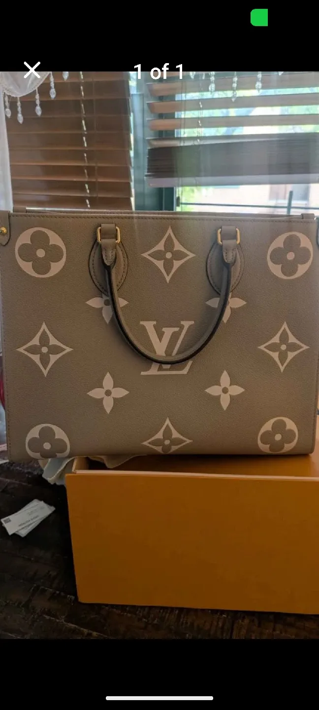Louis Vuitton OnTheGo Tote Bag image indicator(3)