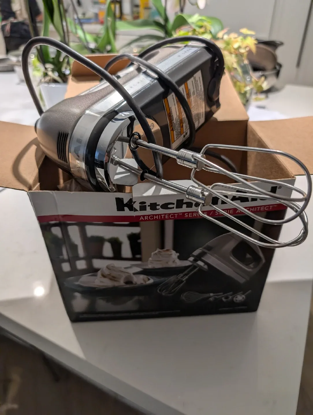 KitchenAid Architect Series 9-Speed Hand Mixer image indicator(2)