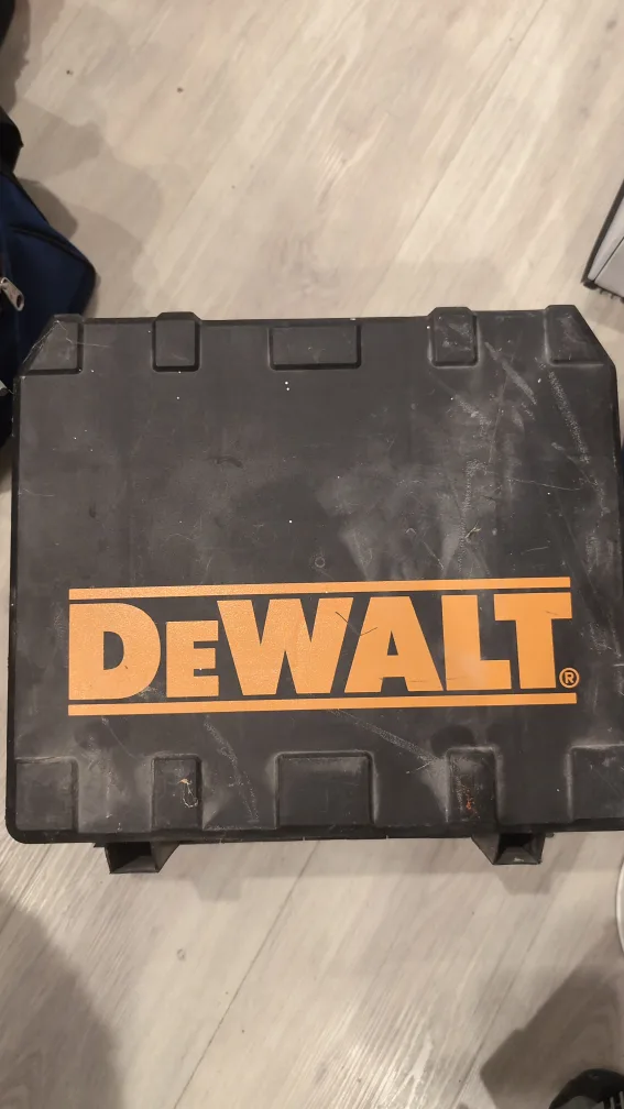 DeWalt DW368 Circular Saw with Case thumbnail