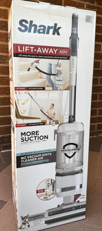 Shark Navigator Lift-Away ADV Vacuum - photo 3