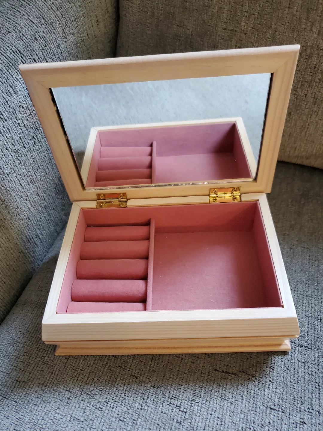 Vintage Floral Tapestry Wooden Jewelry Box 🥕 image indicator(4)