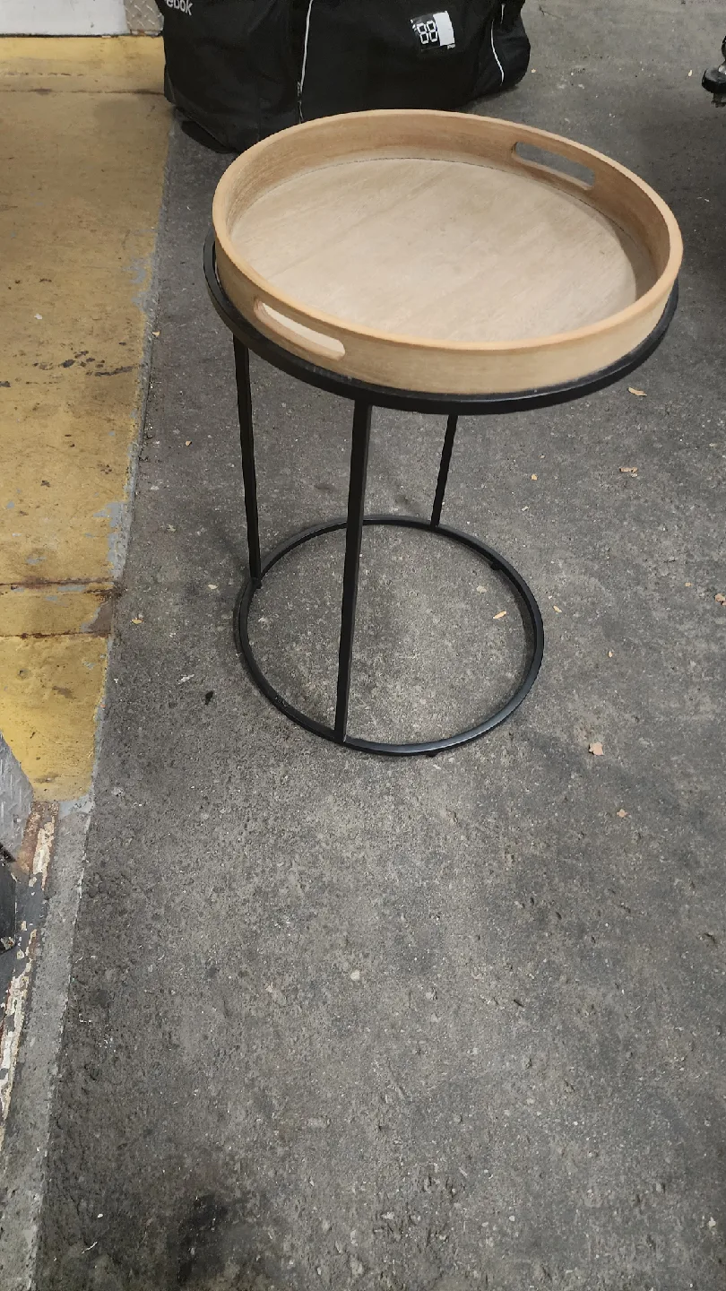 2 Round Tray Accent Tables image indicator(5)