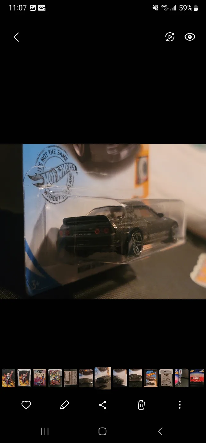 Hot Wheels Nissan Skyline GT-R (BNR32) 2/250 image indicator(4)