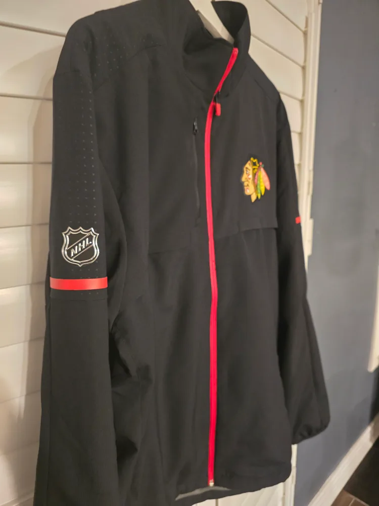Chicago Blackhawks Bomber Jacket - Size Large image indicator(3)