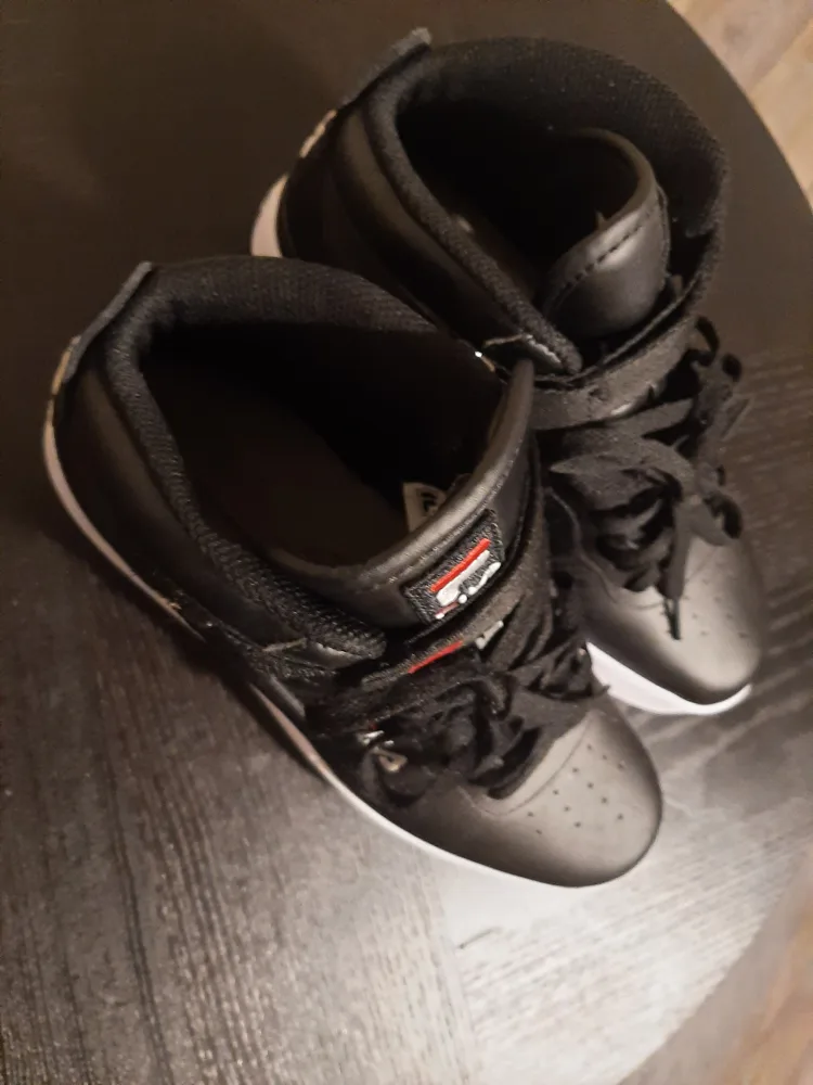 Fila Boys' F-13 Hi-Top Sneakers - Size 11 image indicator(2)