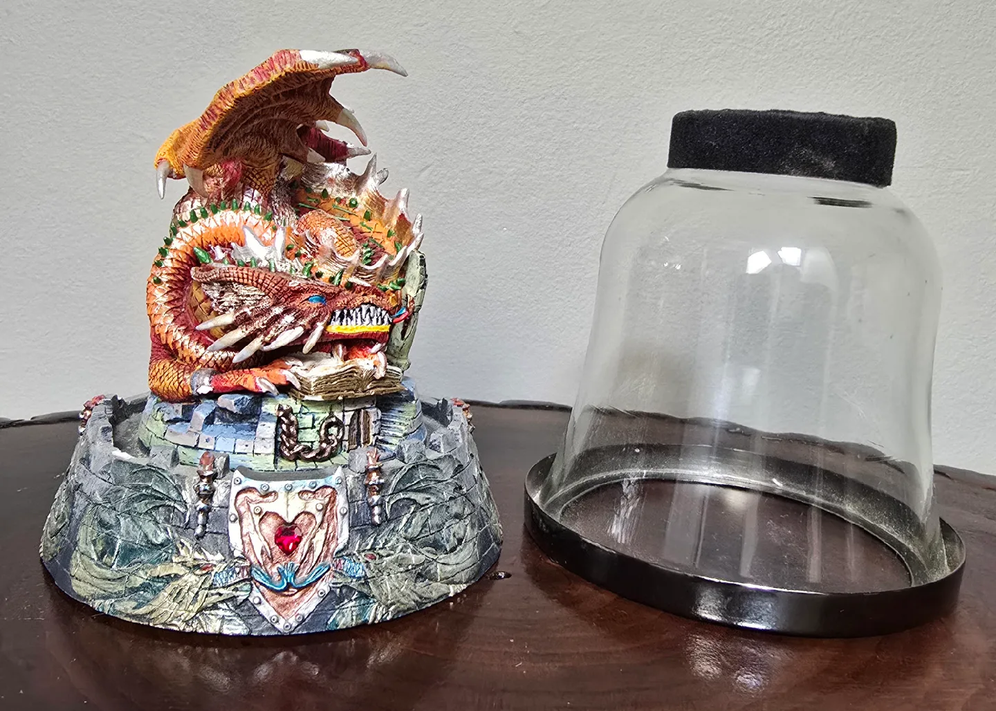 Dragon Figurine with Glass Dome image indicator(7)
