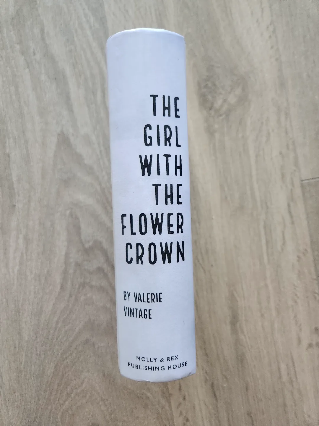 The Girl With The Flower Crown storage box image indicator(3)