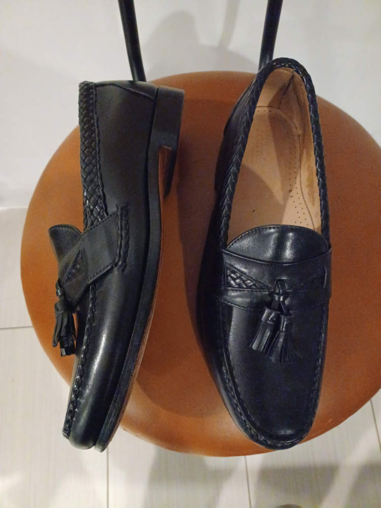 Allen Edmonds Black Leather Tassel Loafers - photo 5