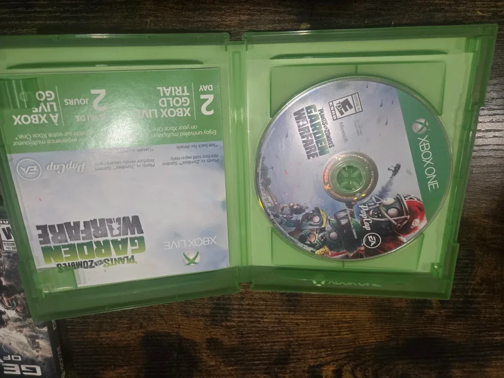 Plants vs Zombies & Gears of War for Xbox One image indicator(2)